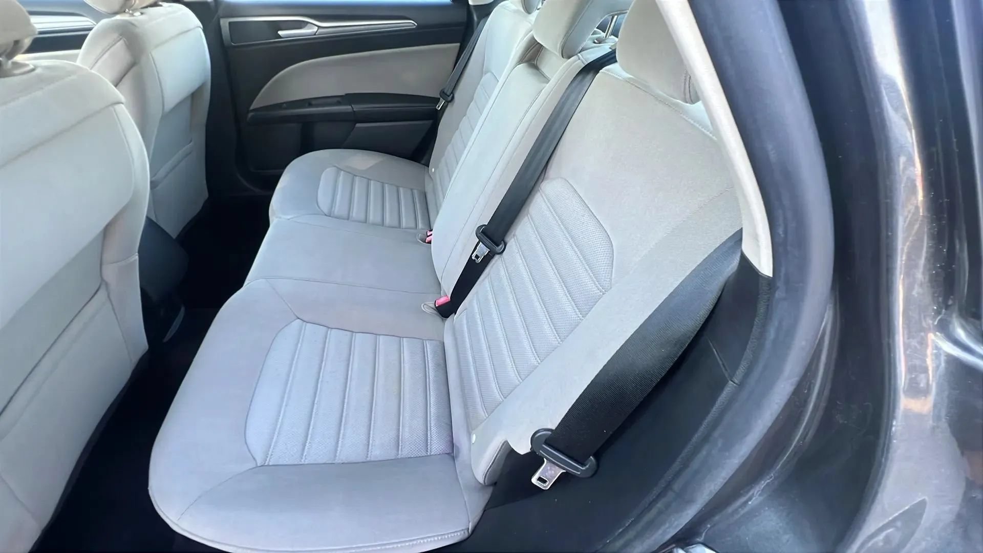 Used 2018 Ford Fusion S FWD image 18