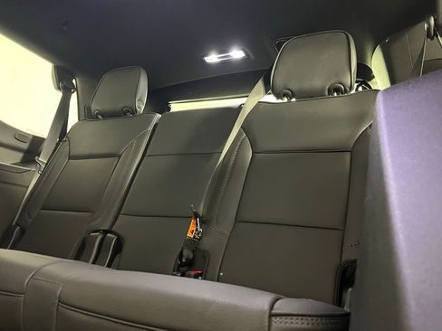 Used 2025 GMC Yukon Denali image 28