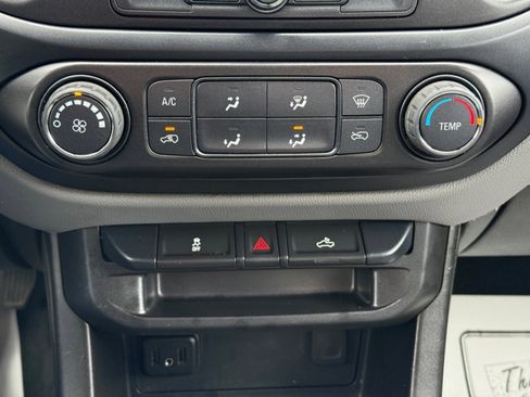 Used 2022 Chevrolet Colorado W/T image 27