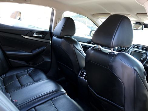 Used 2021 Nissan Maxima 3.5 SV w/ Floor Mat Group image 46