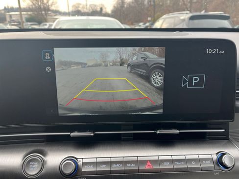 Used 2025 Hyundai Kona SEL image 17