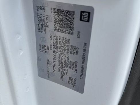 New 2025 Chevrolet Express 2500 w/ Driver Convenience Package image 13