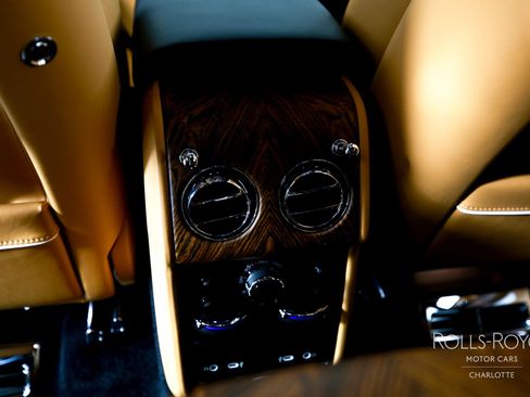 Used 2025 Rolls-Royce Cullinan image 22