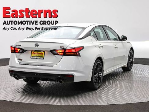 Used 2023 Nissan Altima 2.5 SR FWD image 5