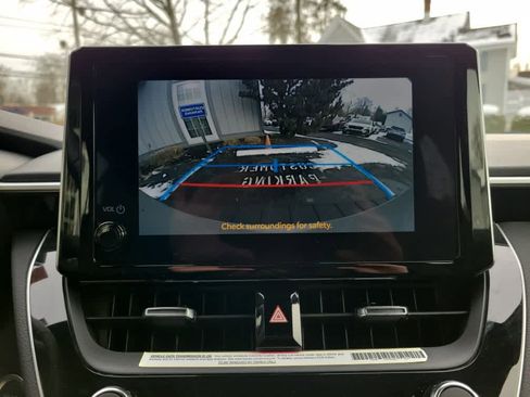 Used 2023 Toyota Corolla SE image 14