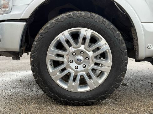 Used 2018 Ford F150 Platinum w/ Equipment Group 701A Luxury image 12