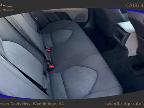 Used 2022 Toyota Camry LE image 25