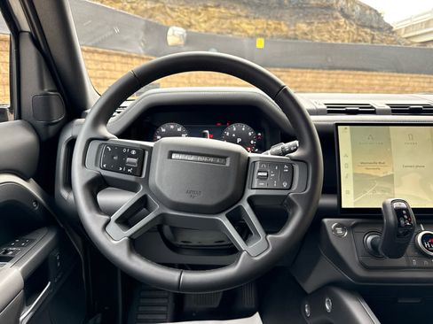 New 2026 Land Rover Defender 130 X-Dynamic SE AWD/4WD image 11
