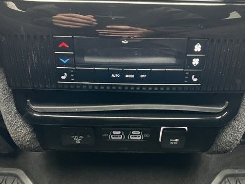 Used 2022 Jeep Wagoneer Series II w/ Convenience Group I image 22