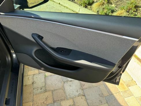 Used 2025 Tesla Model 3 Long Range RWD image 27