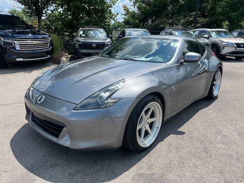 Used 2011 Nissan 370Z Coupe w/ Sport Pkg RWD image 3