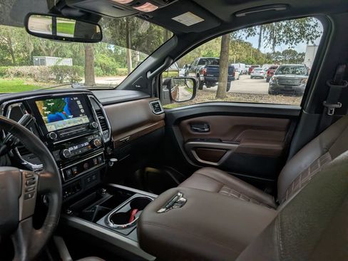 Used 2022 Nissan Titan Platinum Reserve w/ Moonroof Package AWD/4WD image 14
