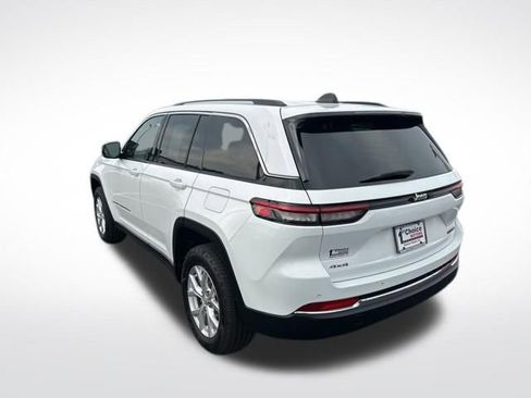 Used 2023 Jeep Grand Cherokee Limited image 4