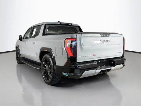 Used 2025 GMC Sierra EV Denali AWD/4WD image 5