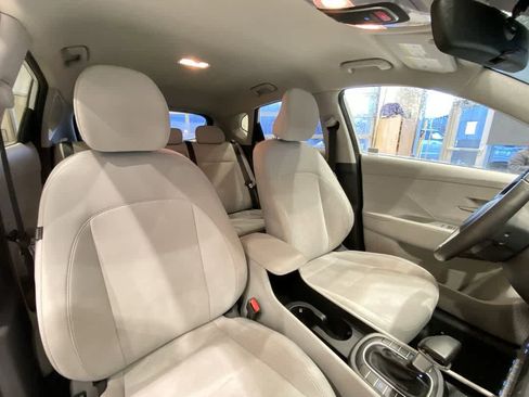 Used 2025 Hyundai Kona SEL image 26