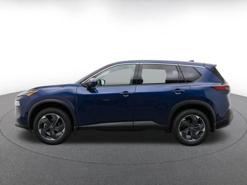 Used 2025 Nissan Rogue SV FWD image 4