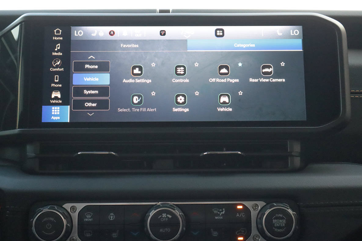 Used 2025 Jeep Gladiator Sport AWD/4WD image 25