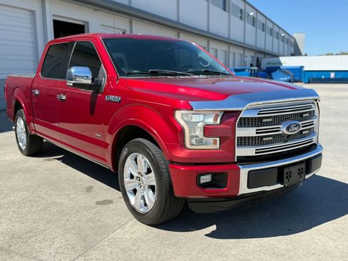 Used 2016 Ford F150 Platinum w/ Equipment Group 701A Luxury image 4