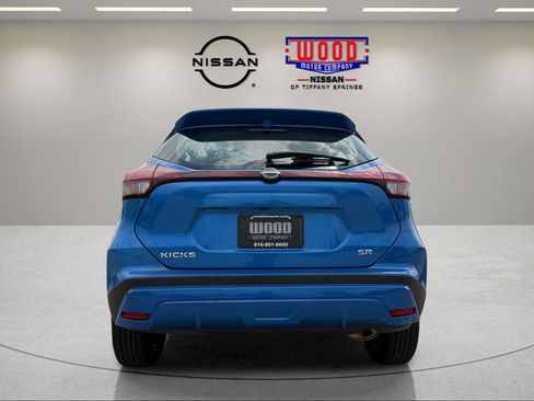 Certified 2024 Nissan Kicks SR FWD image 9