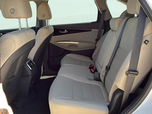 Used 2020 Kia Sorento LX w/ LX I4 Convenience Package FWD image 15