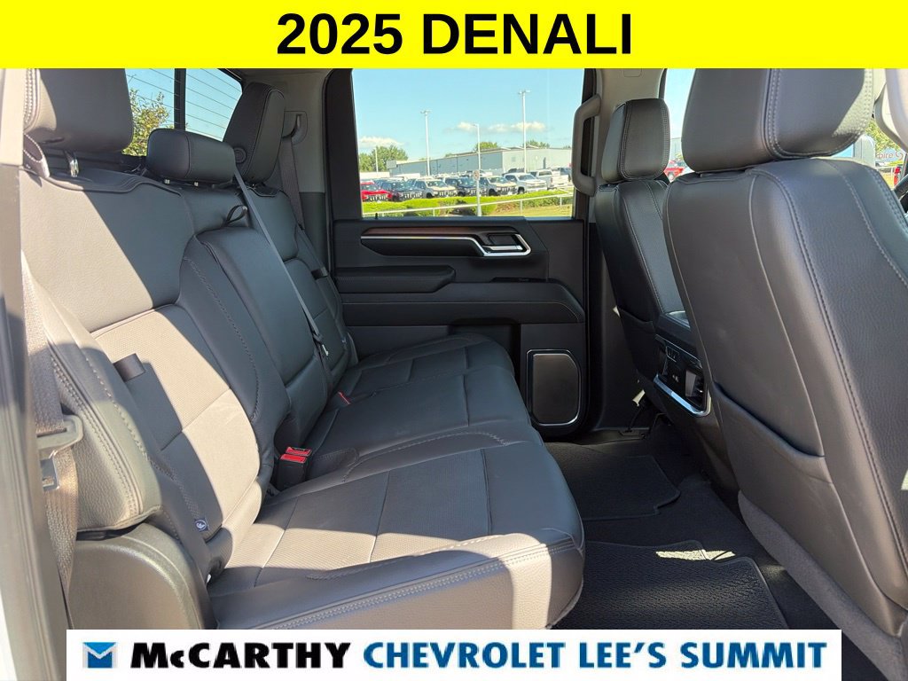 Used 2025 GMC Sierra 3500 Denali AWD/4WD image 38