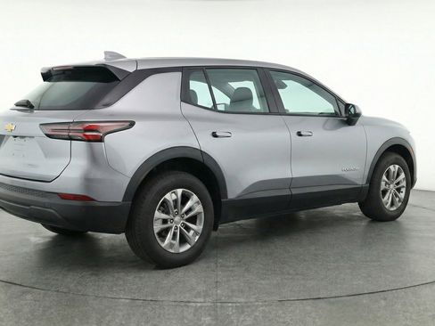 Used 2025 Chevrolet Equinox LT image 9