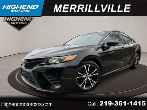 Used 2019 Toyota Camry SE image 1