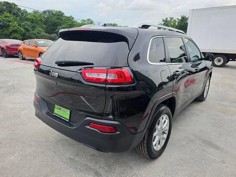 Used 2015 Jeep Cherokee Latitude FWD image 12