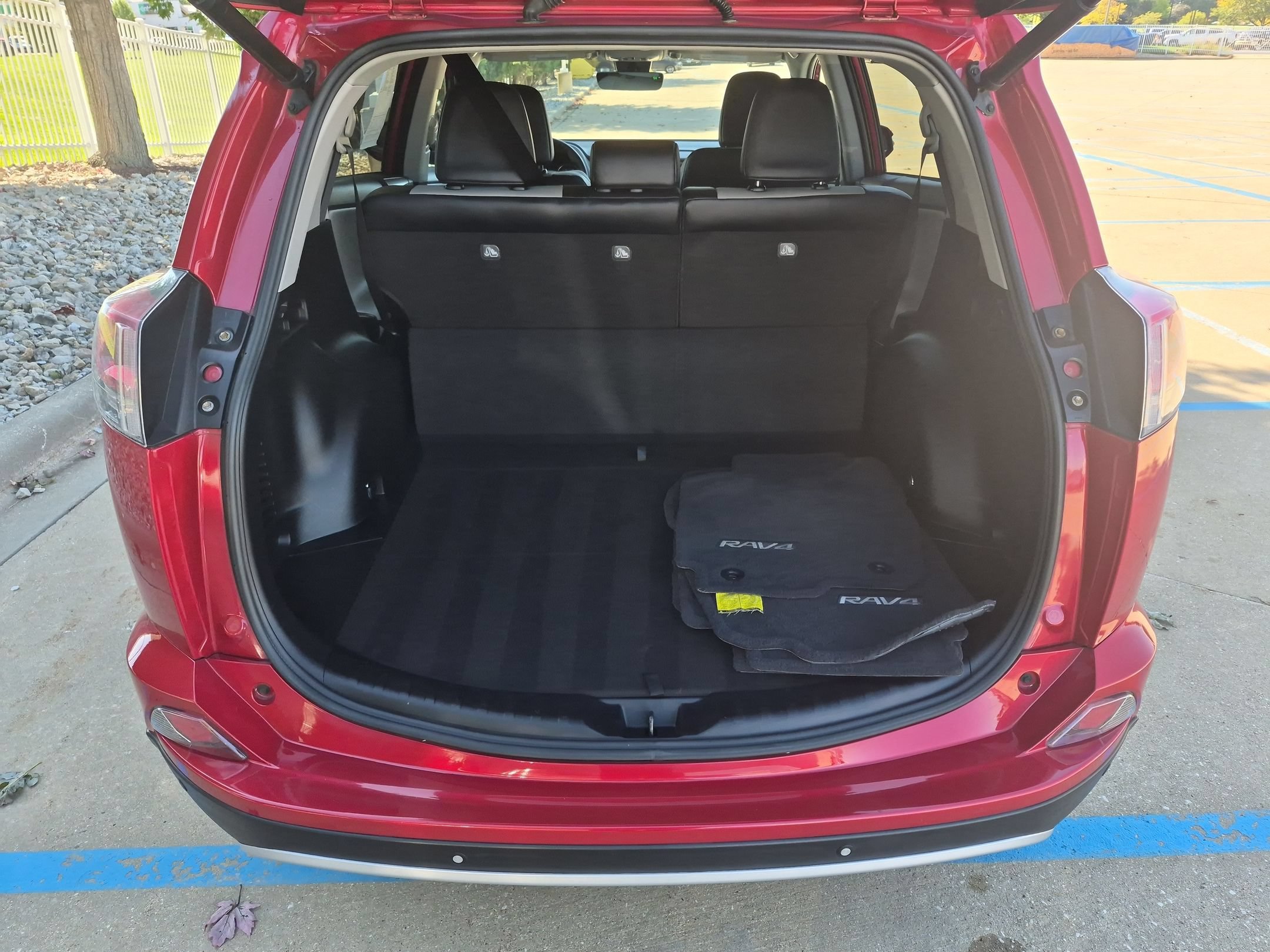 Used 2016 Toyota RAV4 Limited AWD/4WD image 27