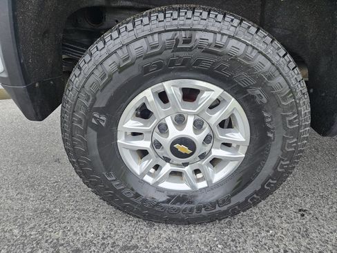 Used 2022 Chevrolet Silverado 2500 LT w/ Convenience Package image 12