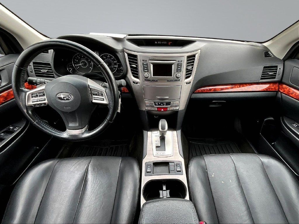 Used 2012 Subaru Outback 2.5i Limited w/ Moonroof Pkg AWD/4WD image 9