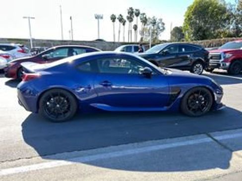 Used 2025 Toyota GR86 Premium image 3