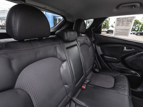 Used 2011 Hyundai Tucson GLS FWD image 31