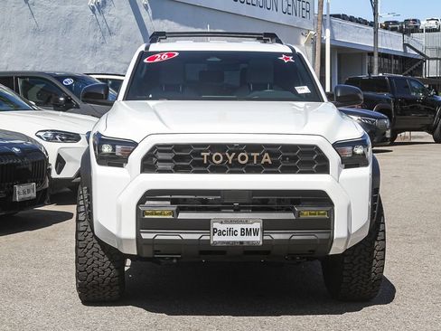 Used 2026 Toyota 4Runner SR5 AWD/4WD image 2