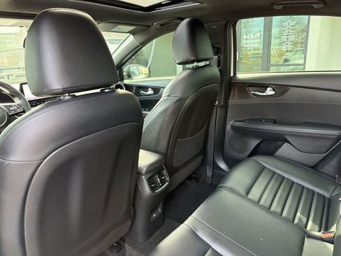 Used 2022 Kia Forte GT-Line w/ GT-Line Premium Package image 18