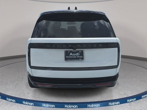 Used 2025 Land Rover Range Rover SE AWD/4WD image 7