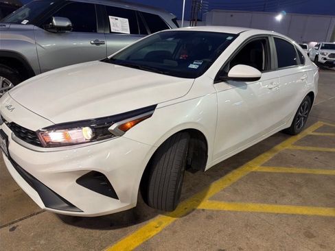 Used 2024 Kia Forte LXS image 1