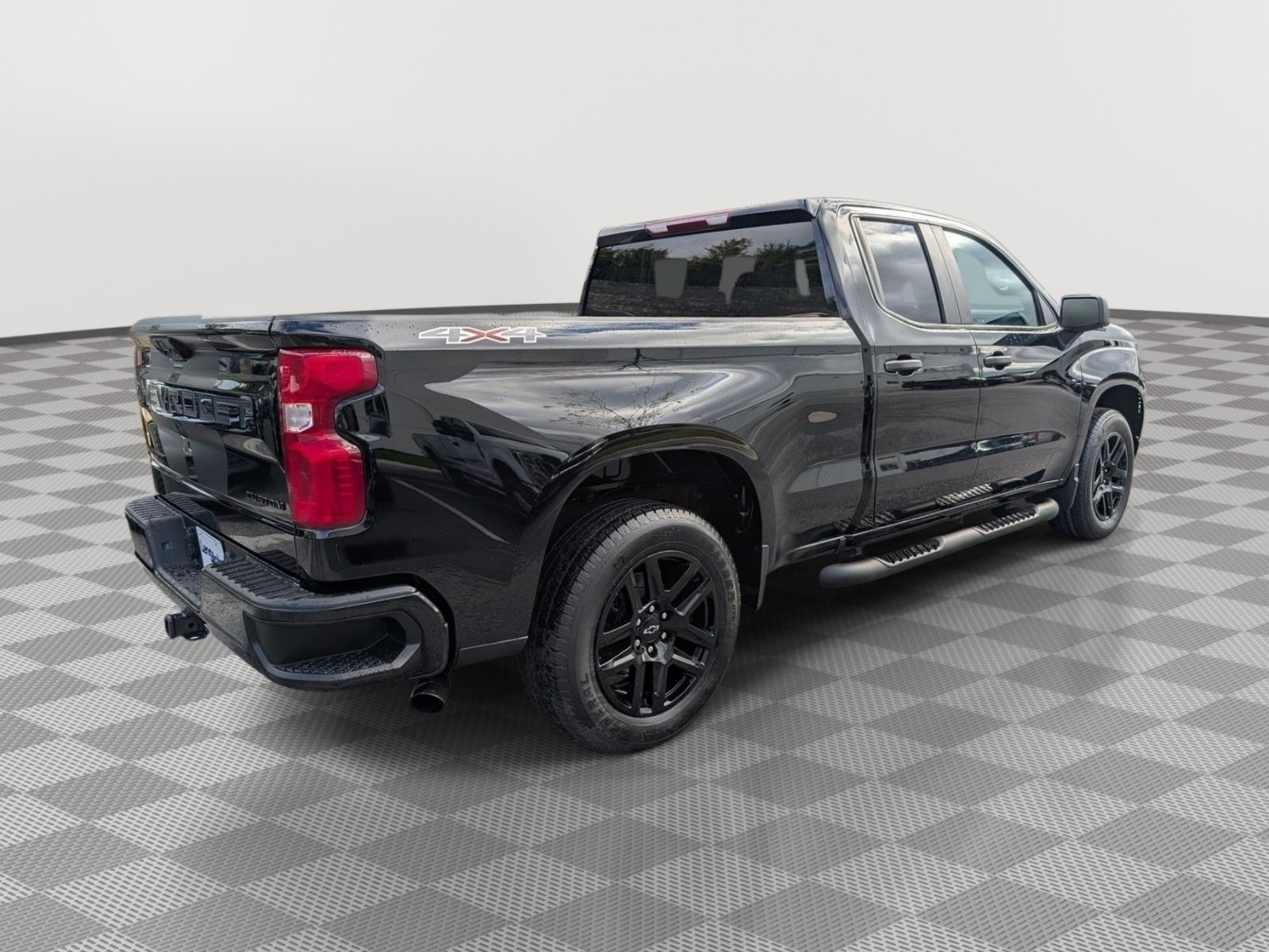 Used 2024 Chevrolet Silverado 1500 Custom w/ Rally Edition AWD/4WD image 5