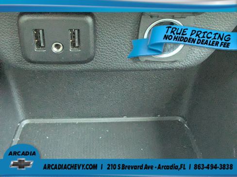 Used 2022 Chevrolet Traverse LS FWD image 28