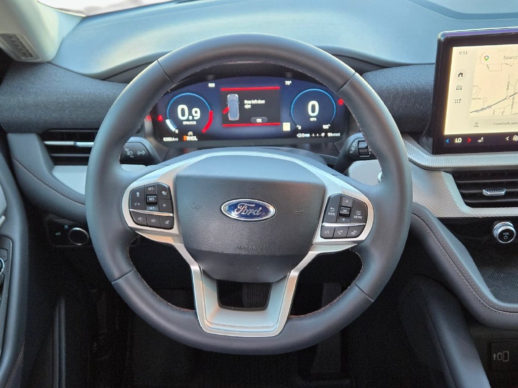 Used 2026 Ford Explorer Active RWD image 21