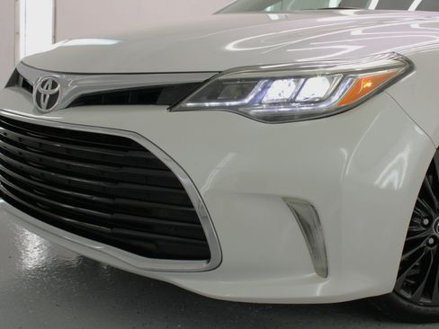 Used 2016 Toyota Avalon Touring image 21