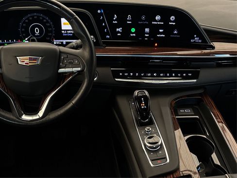 Certified 2024 Cadillac Escalade Premium Luxury image 18