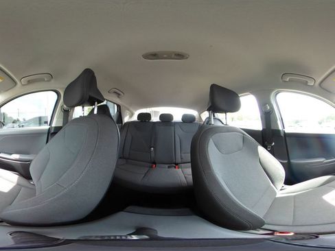 Used 2025 Kia K4 FWD image 42