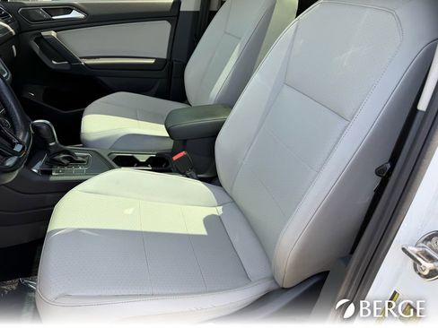 Used 2018 Volkswagen Tiguan SEL FWD image 23