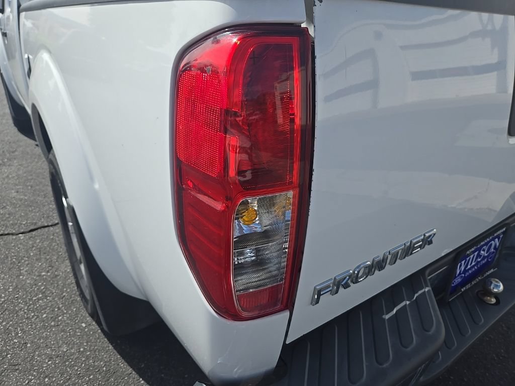 Used 2009 Nissan Frontier SE w/ SE Value Truck Pkg AWD/4WD image 29