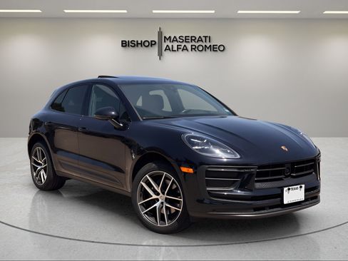 Used 2025 Porsche Macan Turbo AWD/4WD image 1