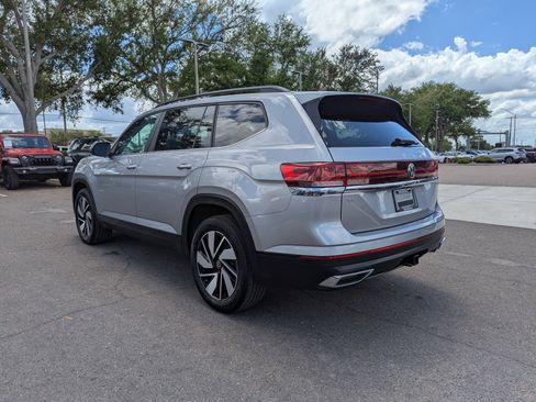 Used 2025 Volkswagen Atlas SE image 5
