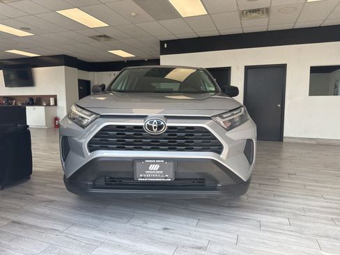 Used 2023 Toyota RAV4 LE AWD/4WD image 2