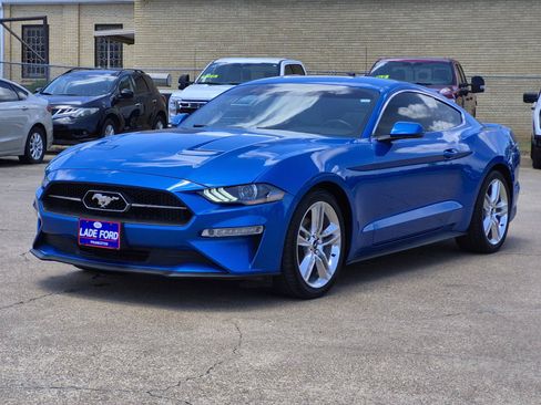 Used 2020 Ford Mustang Premium w/ Ford Safe & Smart Package RWD image 3