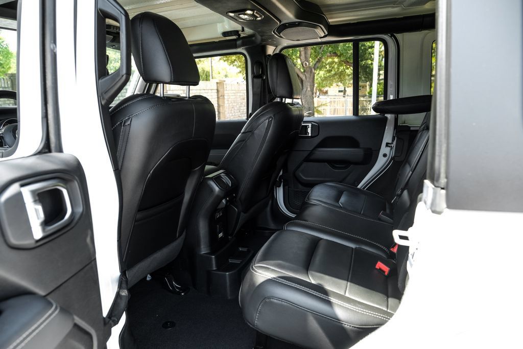Used 2020 Jeep Wrangler Unlimited Sahara AWD/4WD image 45